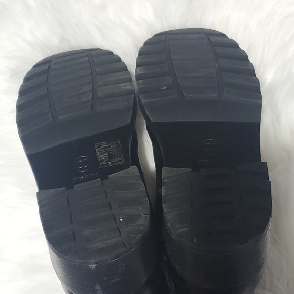 CHANEL Calfskin Pearl Combat Ankle Boots 41.5, Black - Picture 6 of 10